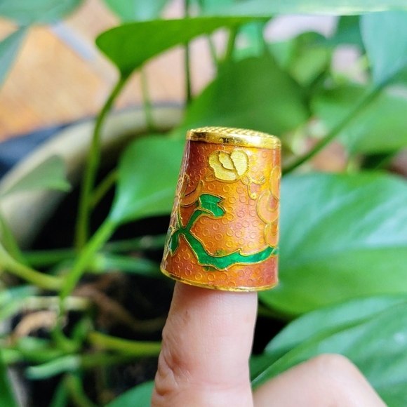 Vintage Floral Cloisonne Thimble - Picture 6 of 8